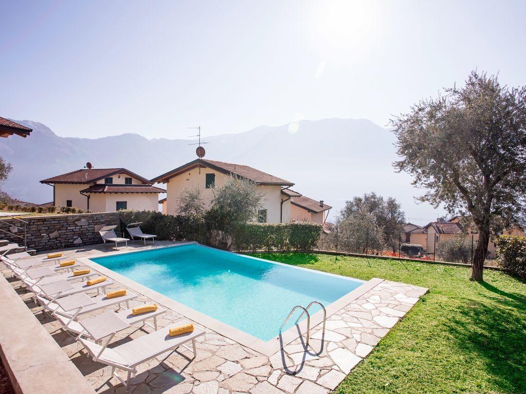Ossuccio Grande C Home With Pool Sleeps 12 By Italian Apartments Côme Extérieur photo