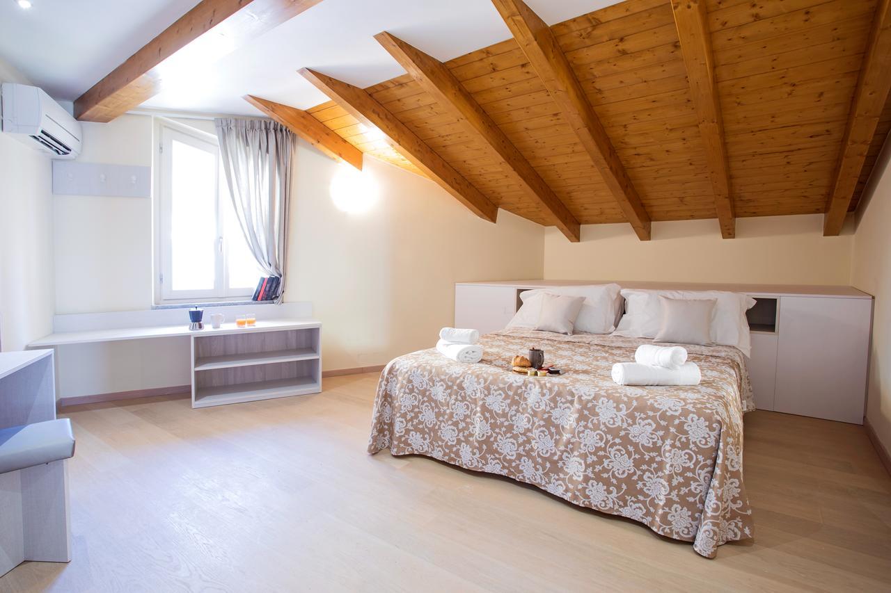 Ossuccio Grande C Home With Pool Sleeps 12 By Italian Apartments Côme Extérieur photo