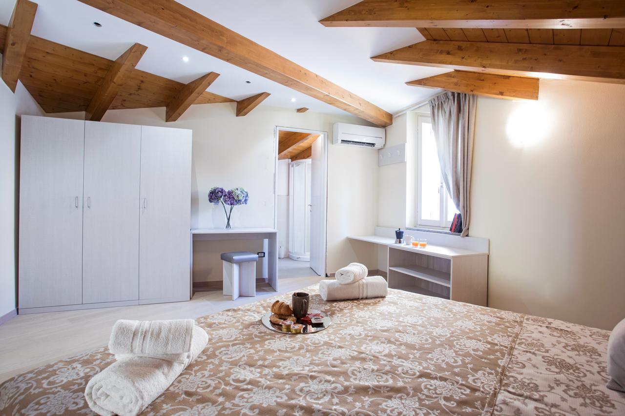 Ossuccio Grande C Home With Pool Sleeps 12 By Italian Apartments Côme Extérieur photo