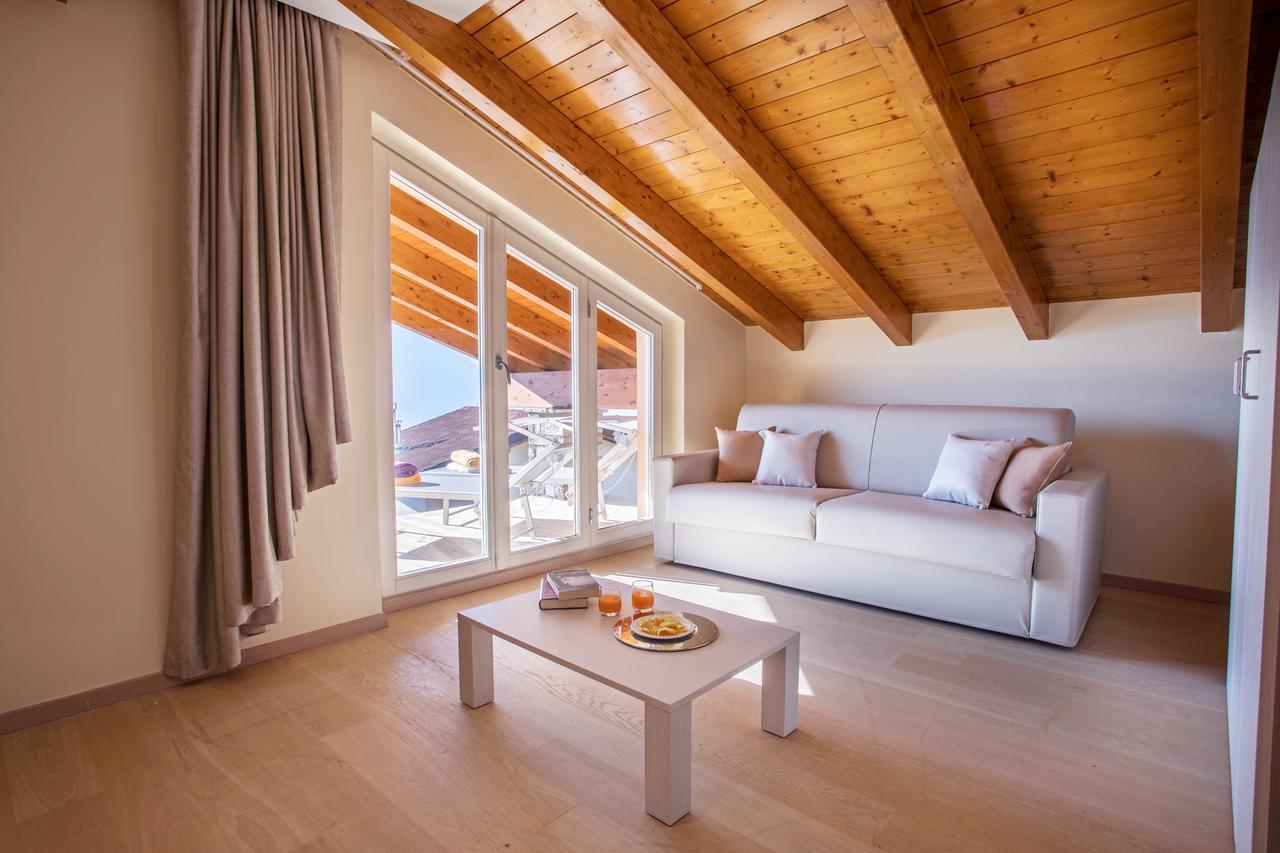 Ossuccio Grande C Home With Pool Sleeps 12 By Italian Apartments Côme Extérieur photo