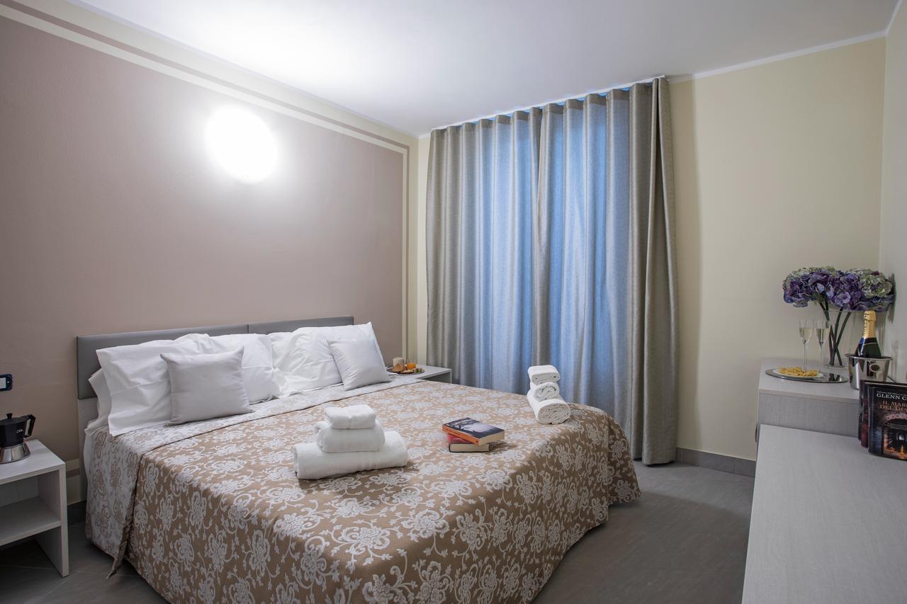 Ossuccio Grande C Home With Pool Sleeps 12 By Italian Apartments Côme Extérieur photo