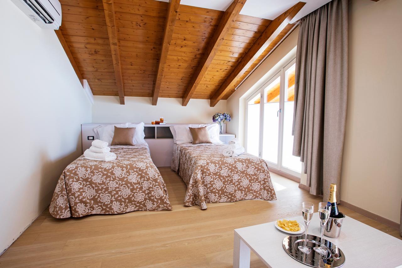 Ossuccio Grande C Home With Pool Sleeps 12 By Italian Apartments Côme Extérieur photo
