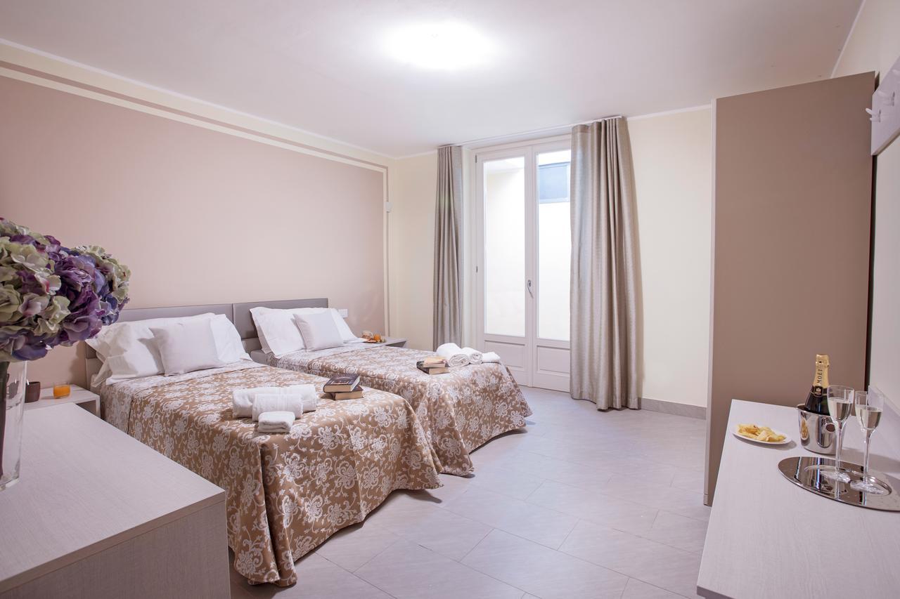 Ossuccio Grande C Home With Pool Sleeps 12 By Italian Apartments Côme Extérieur photo